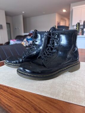 Dr. Martens JUNIOR 1460 PATENT LEATHER LACE UP BOOTS Boys 4 / Girls 5 / EU36
